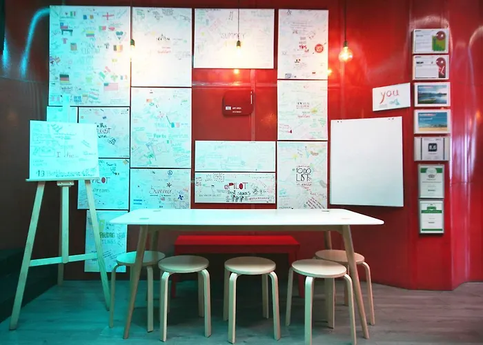 Pilot Design & Bar Ostello Oporto