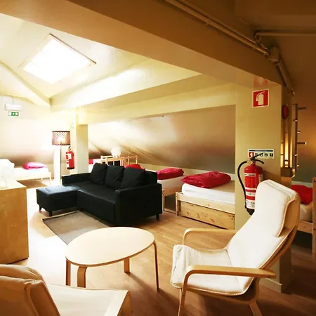 Pilot Design & Bar Hostel Porto