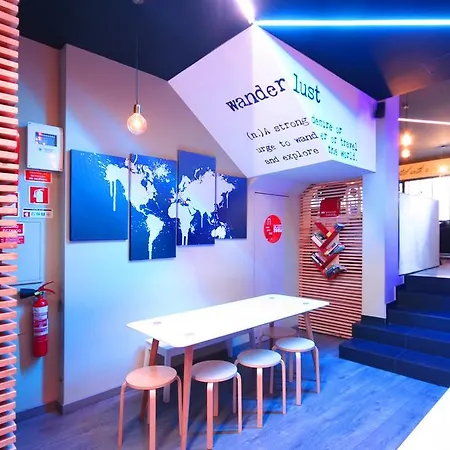 Pilot Design Hostel&bar