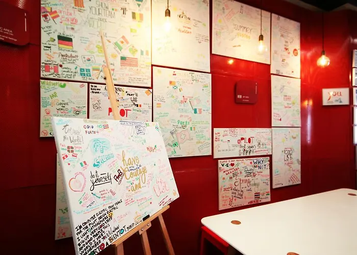 旅馆 导航设计酒吧旅馆