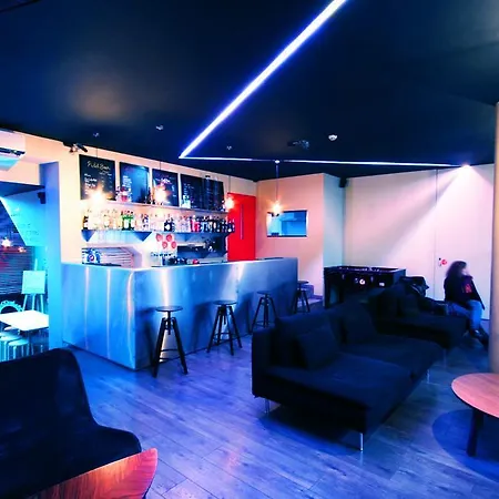 Pilot Design & Bar بورتو