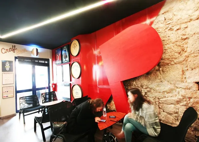 Pilot Design Hostel&bar Porto