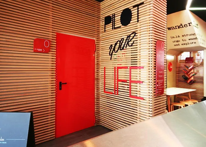 Pilot Design Hostel&bar Porto